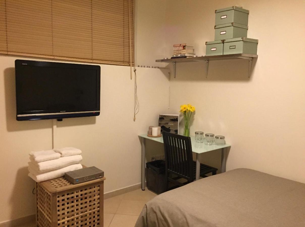 1 Or 2 Rooms With Breakfast And Parking Gerusalemme Esterno foto