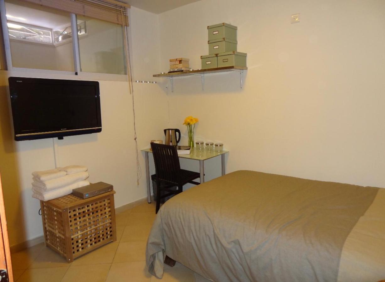 1 Or 2 Rooms With Breakfast And Parking Gerusalemme Esterno foto
